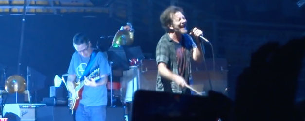 Pearl Jam premiere “Can’t Deny Me” in Chile