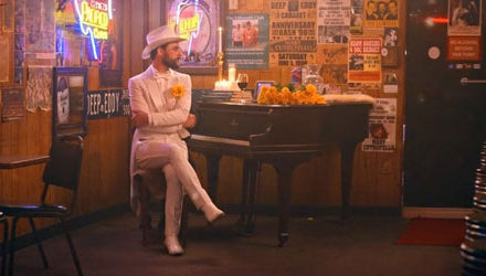 Robert Ellis is the Texas Piano Man in his new video