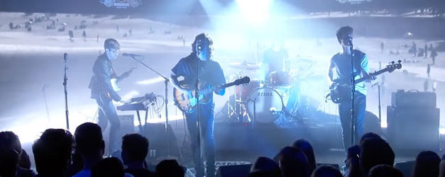 Calm Down, here’s the Pete Yorn performance from Kimmel