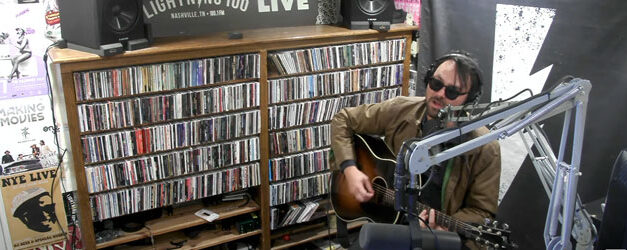 Shakey Graves visits Lightning 100