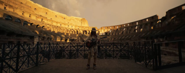 Kaleo is lonely inside the Colosseum
