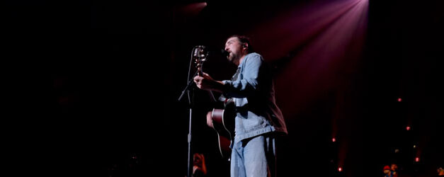 Noah Kahan showcases The Great Divide