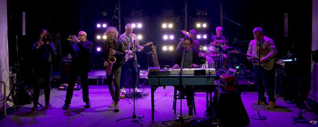 They Might Be Giants Get Down for WFUV